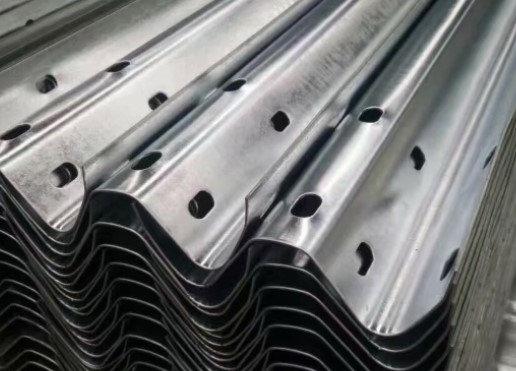 波形护栏板的分类